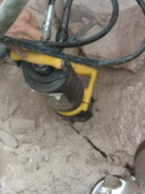 金屬礦開采利器 高效劈裂機(jī)引領(lǐng)行業(yè)變革，山西中德科工專業(yè)批發(fā)